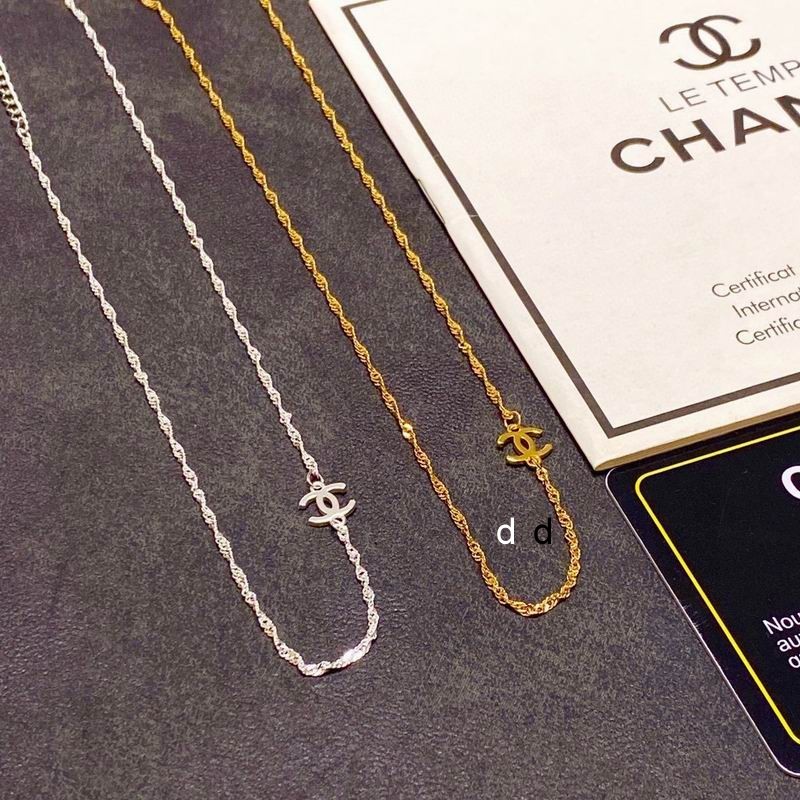 Chanel Necklaces 204